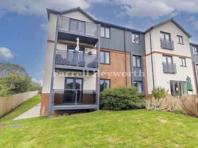 2 bedroom flat for sale