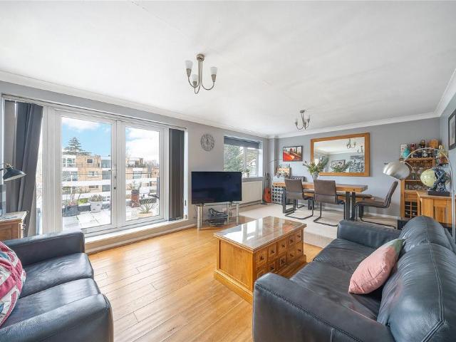 2 bedroom flat for sale
