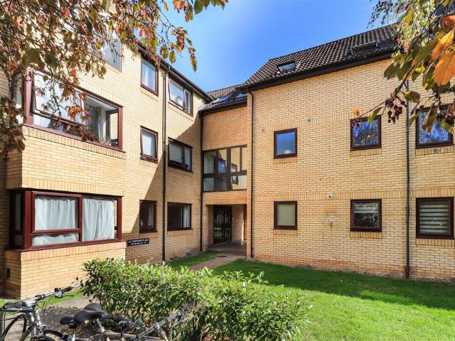 2 bedroom flat for sale