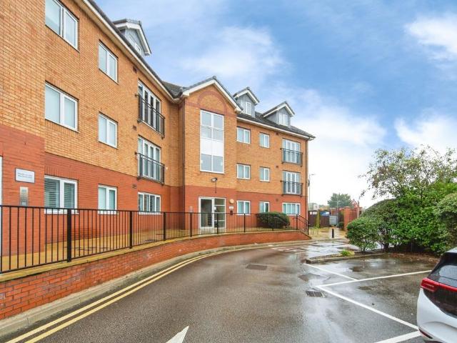 2 bedroom flat for sale