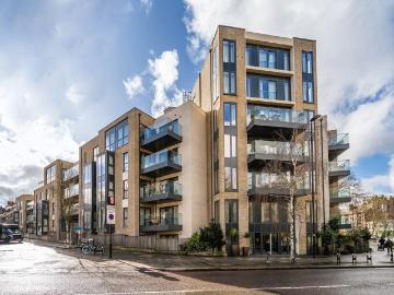 2 bedroom flat for sale