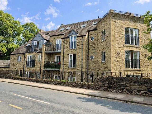 2 bedroom flat for sale