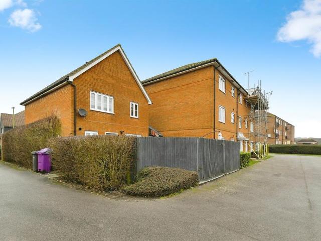 2 bedroom flat for sale