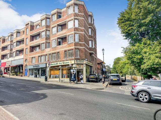 2 bedroom flat for sale