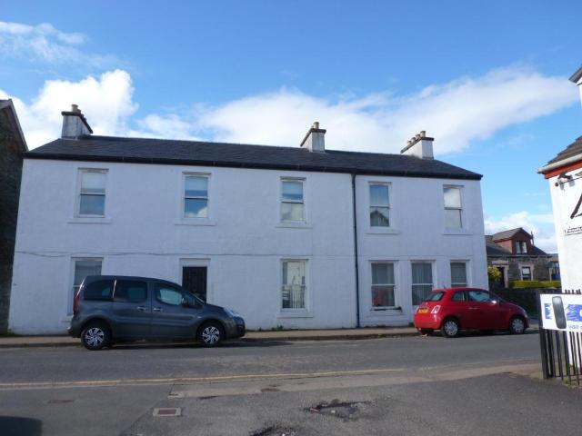 2 bedroom flat for sale