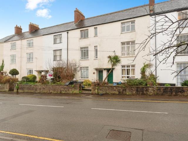 2 bedroom flat for sale