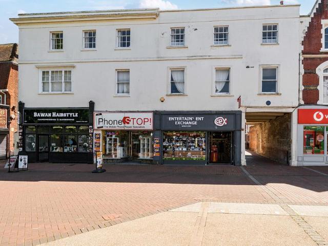 2 bedroom flat for sale