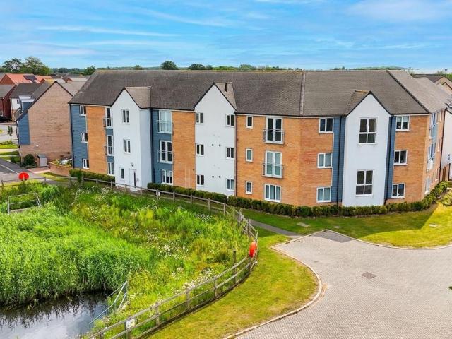 2 bedroom flat for sale