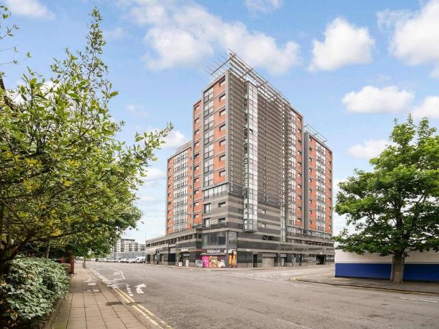 2 bedroom flat for sale