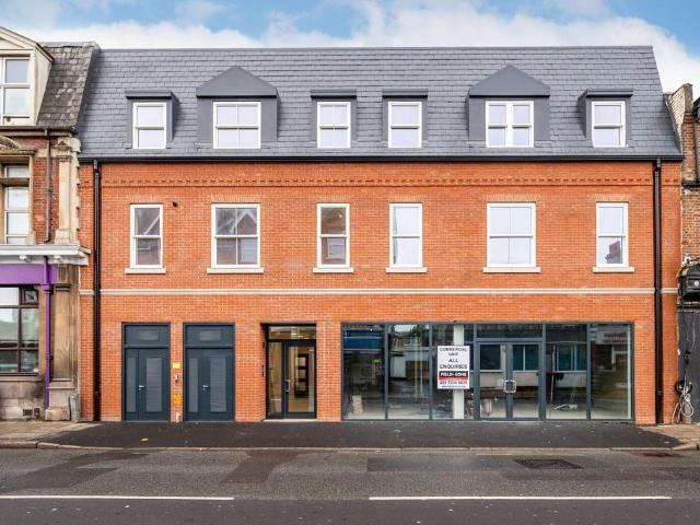 2 bedroom flat for sale
