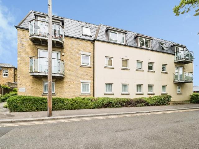 2 bedroom flat for sale