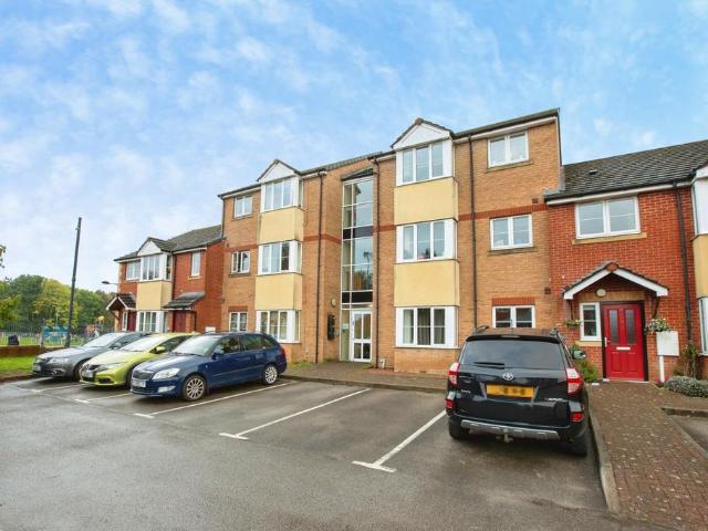 2 bedroom flat for sale