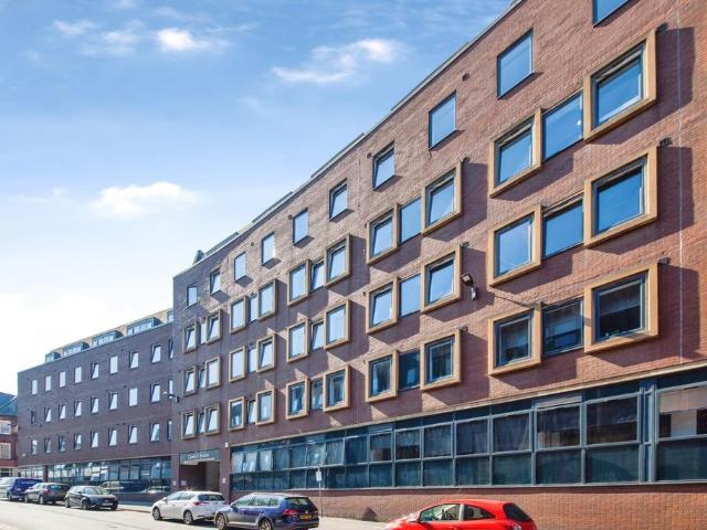 2 bedroom flat for sale
