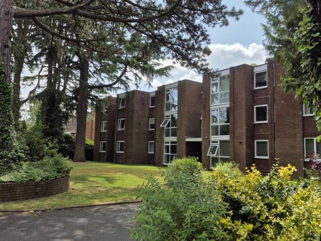 2 bedroom flat for sale