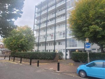 Furzedown, London, Greater London - Garden