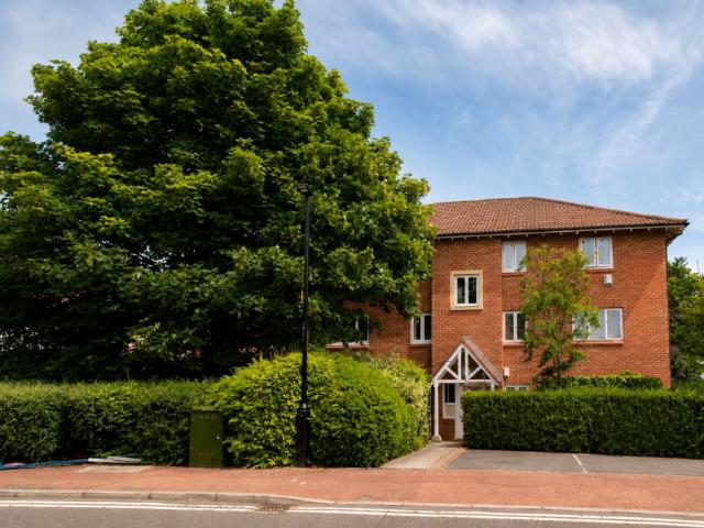 2 bedroom flat for sale