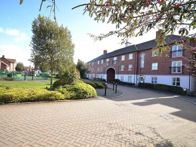 2 bedroom flat for sale