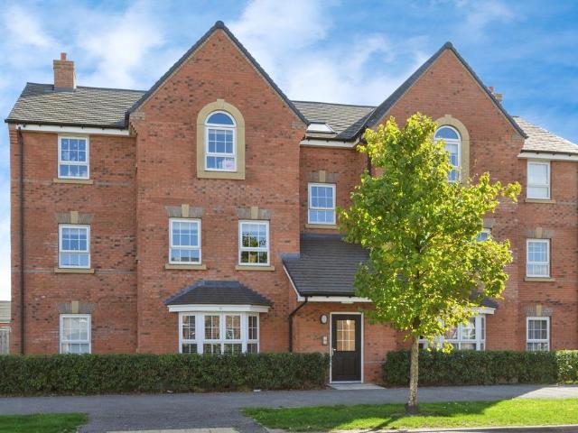 2 bedroom flat for sale