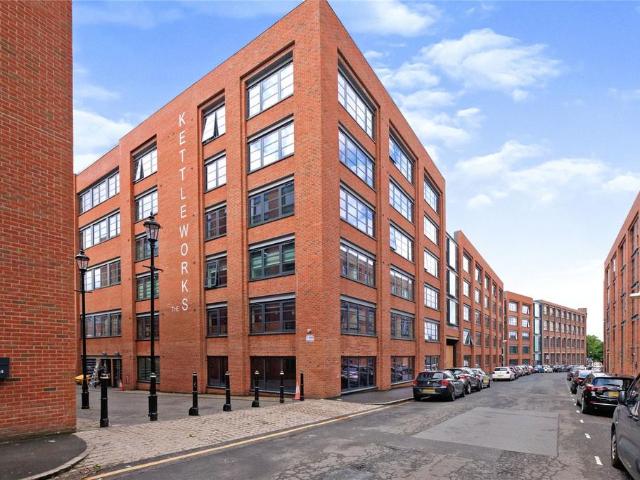 2 bedroom flat for sale