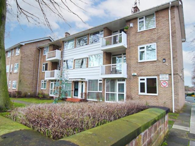 2 bedroom flat for sale