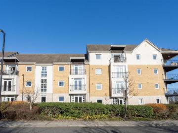 2 bedroom flat for sale