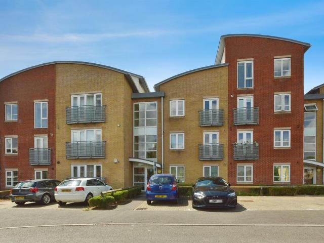2 bedroom flat for sale