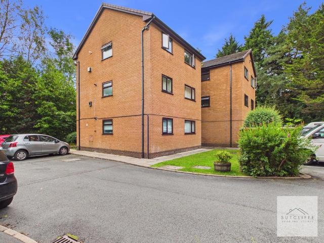 2 bedroom flat for sale