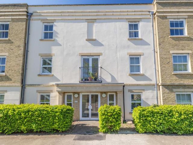 2 bedroom flat for sale