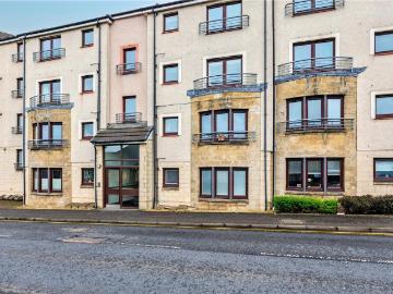 Falkirk, South West Scotland - Equipped kitchen