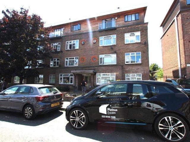 2 bedroom flat for sale