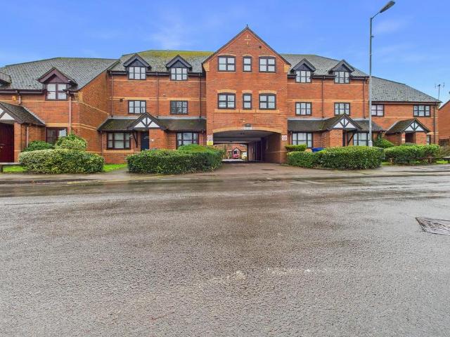2 bedroom flat for sale