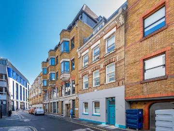 St James's, London, Greater London - Equipped kitchen