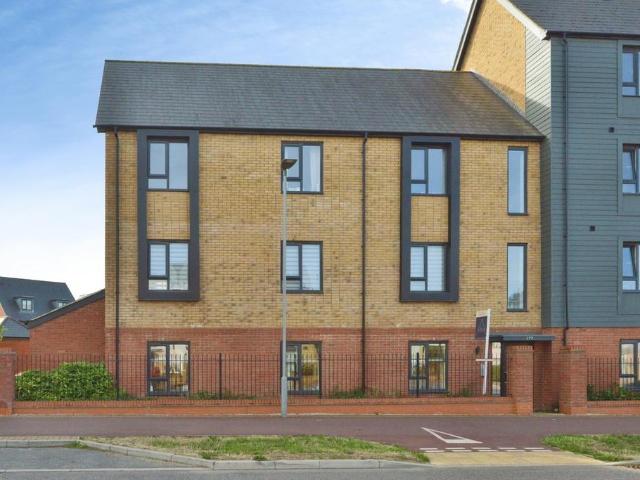 2 bedroom flat for sale