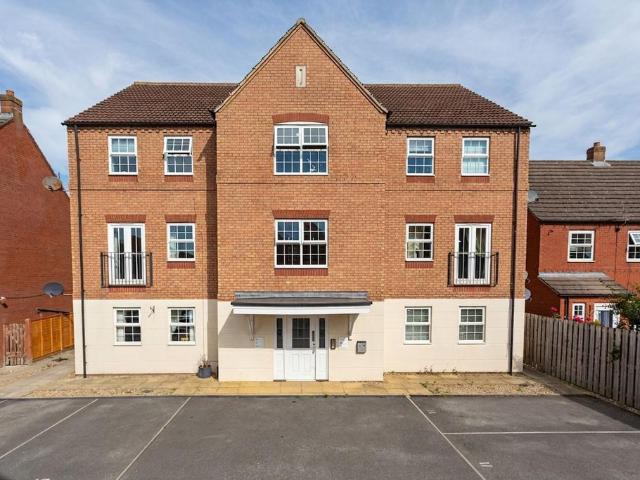 2 bedroom flat for sale