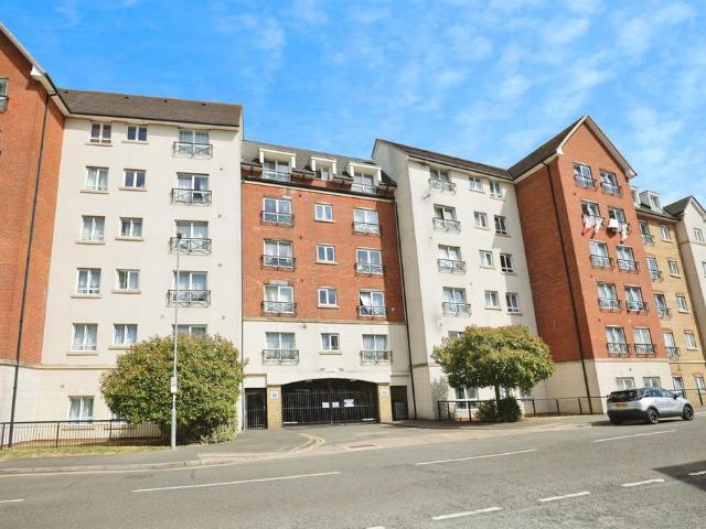 2 bedroom flat for sale