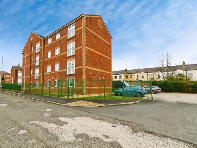 2 bedroom flat for sale