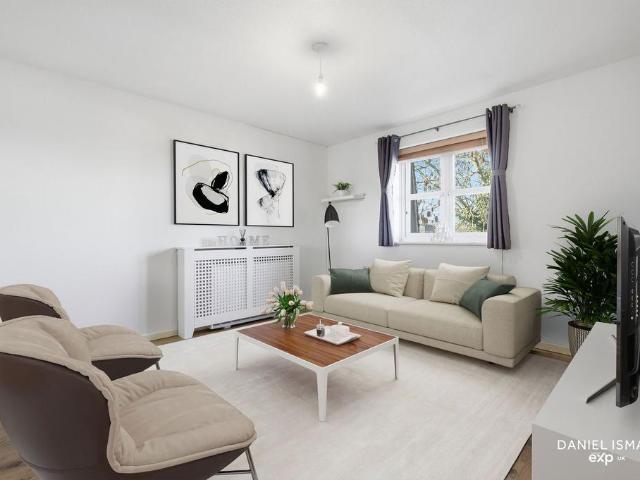 2 bedroom flat for sale