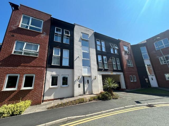 2 bedroom flat for sale