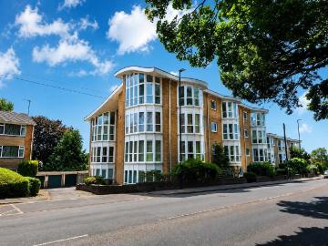 2 bedroom flat for sale