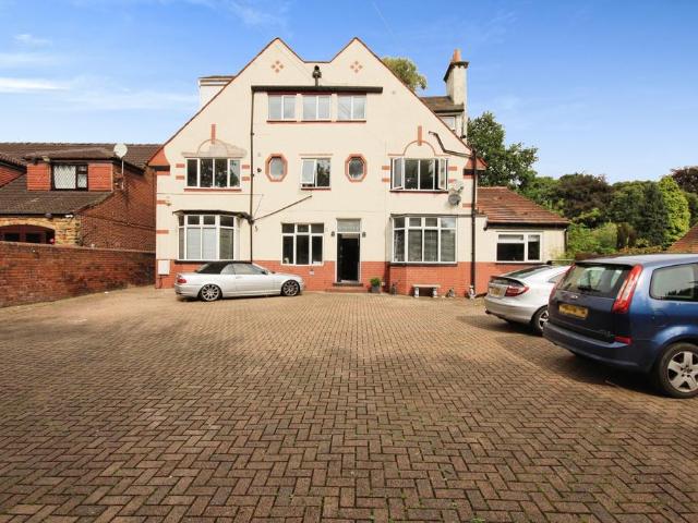 2 bedroom flat for sale
