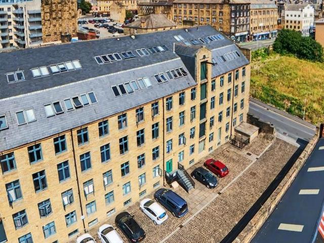 2 bedroom flat for sale