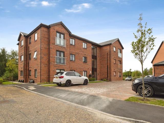 2 bedroom flat for sale