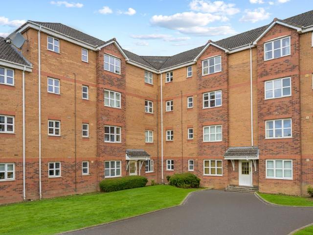 2 bedroom flat for sale