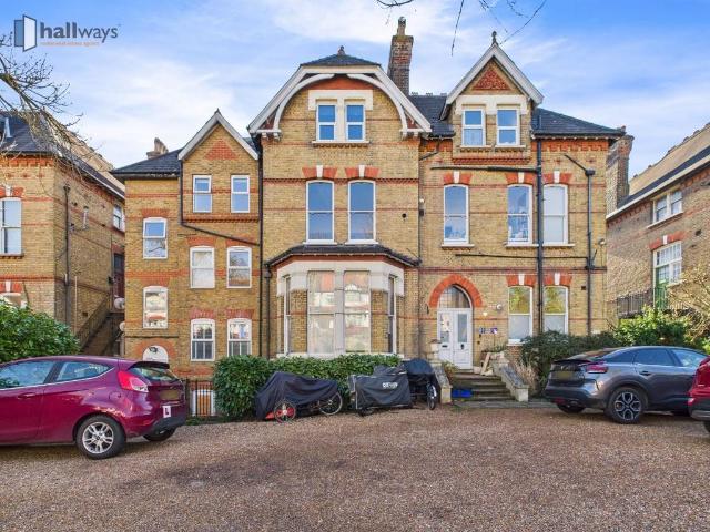 2 bedroom flat for sale