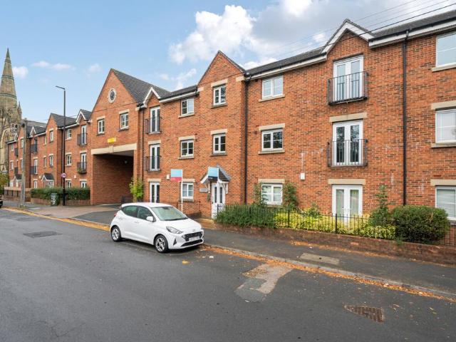 2 bedroom flat for sale
