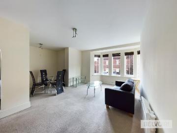 2 bedroom flat for sale