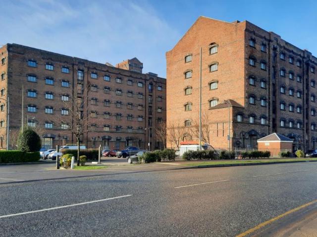 2 bedroom flat for sale