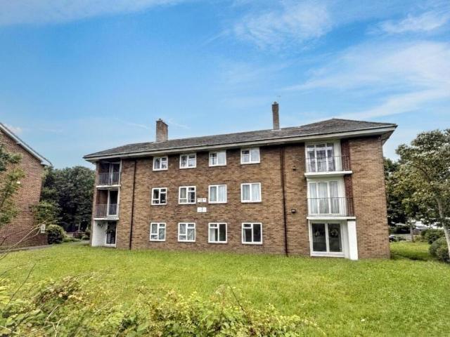 2 bedroom flat for sale