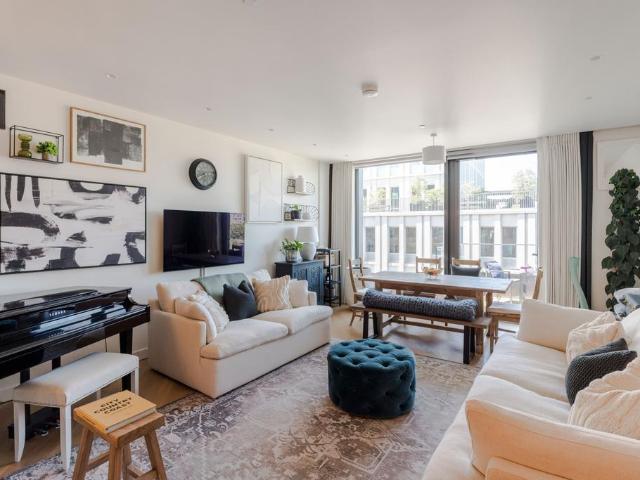 2 bedroom flat for sale