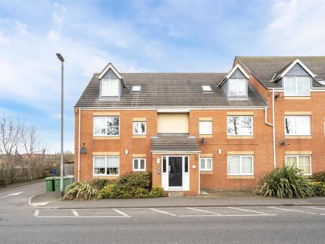 2 bedroom flat for sale